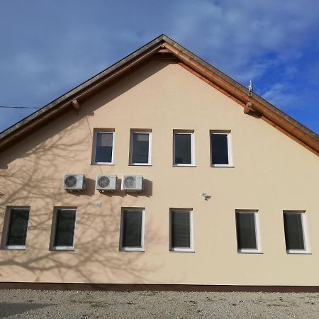 Mura Regnum Panzio Bed and Breakfast Tormafolde Buitenkant foto